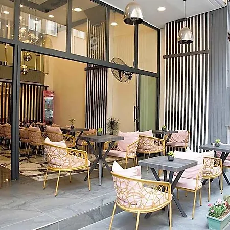 Vali Hotel 3*