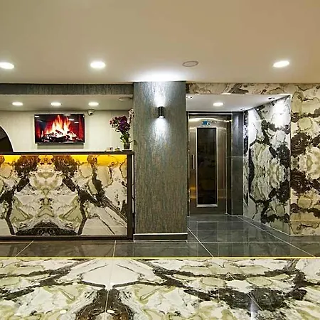 Hotel Vali 3*