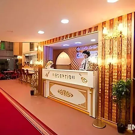 Hotel Vali